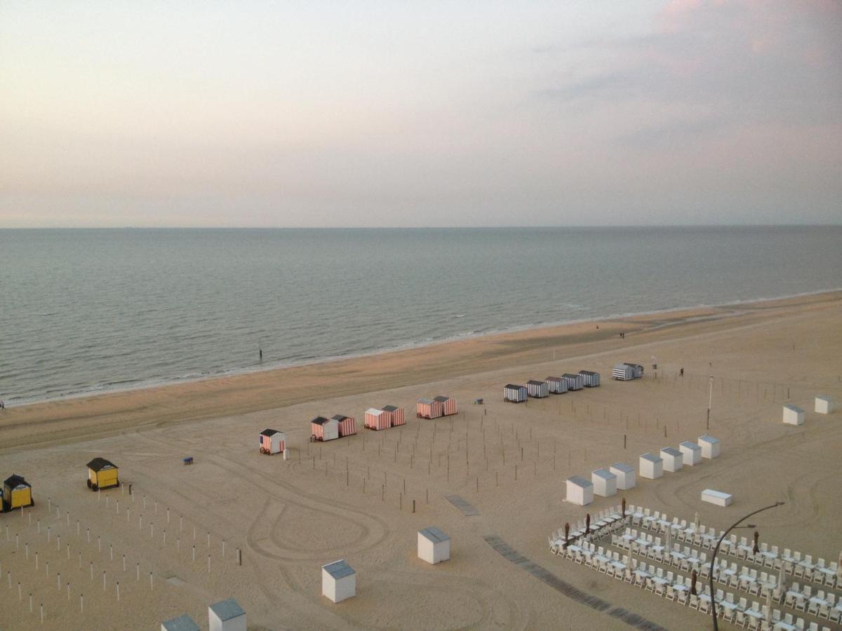 Apartamento Zeedijk44 - Frontal Sea View Penthouse De Panne Exterior foto